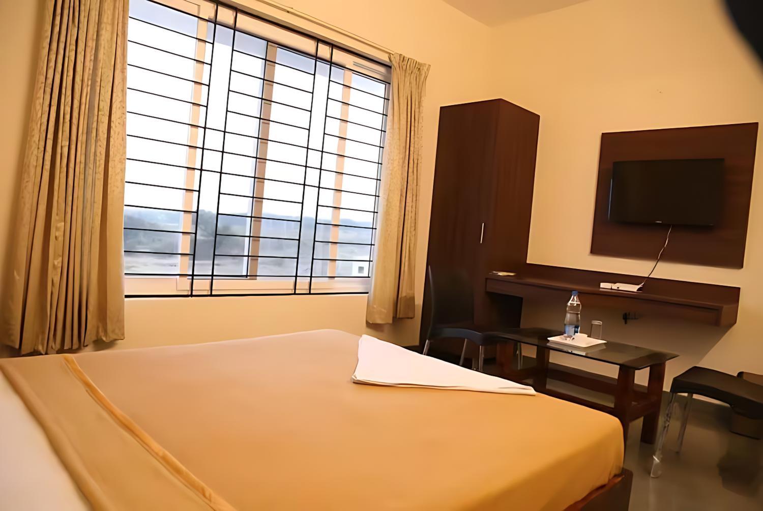 3, Kalinga Tavern Residency , Hatna, Mandya
