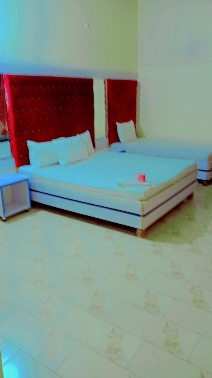 5, Malinum Grande Guest House, Lahore
