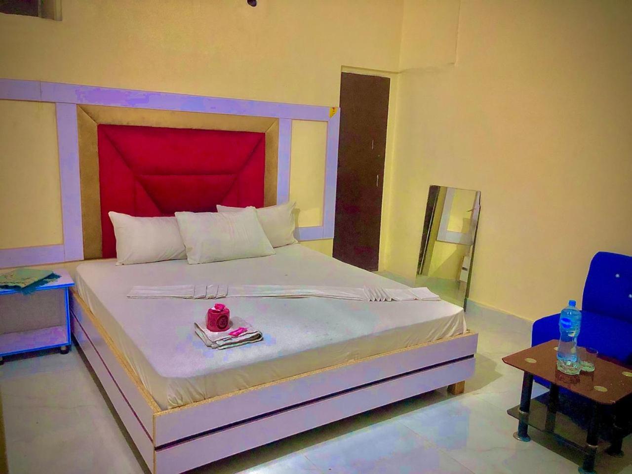 3, Malinum Grande Guest House, Lahore