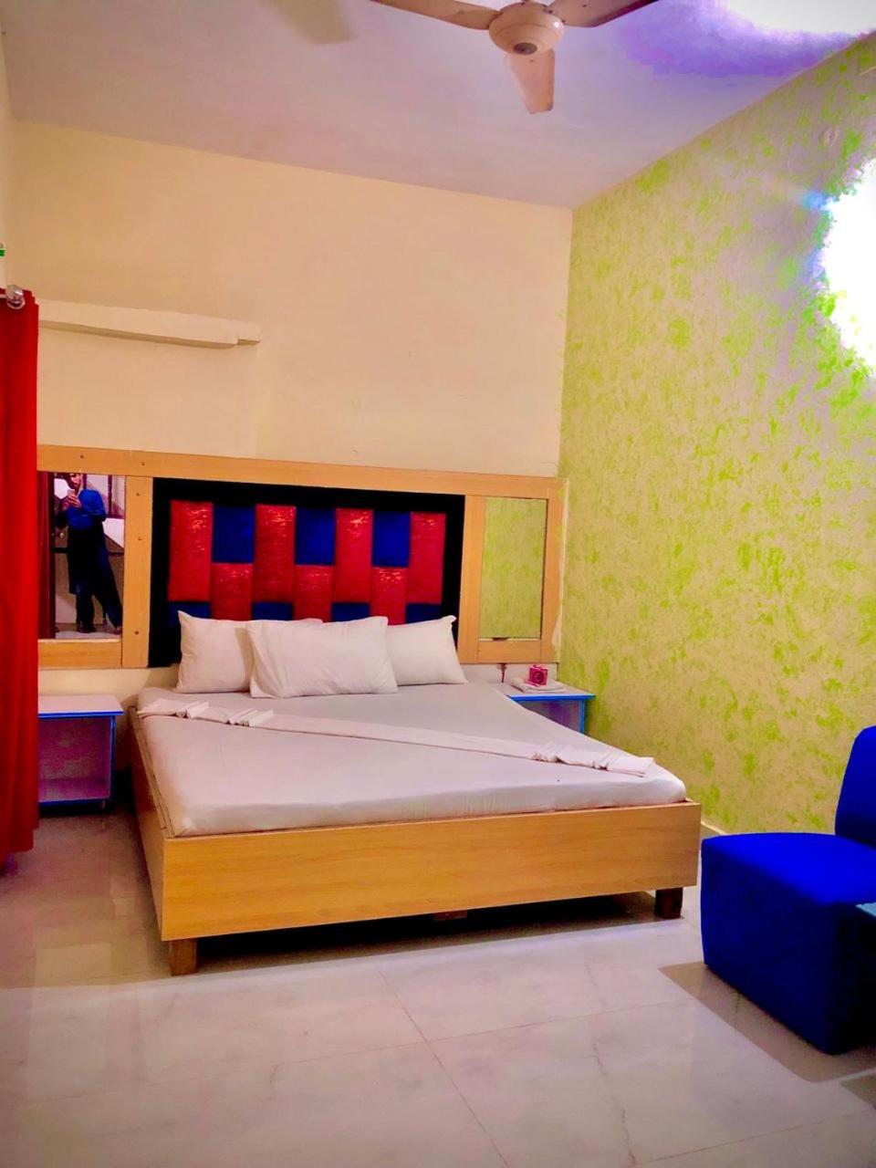 2, Malinum Grande Guest House, Lahore