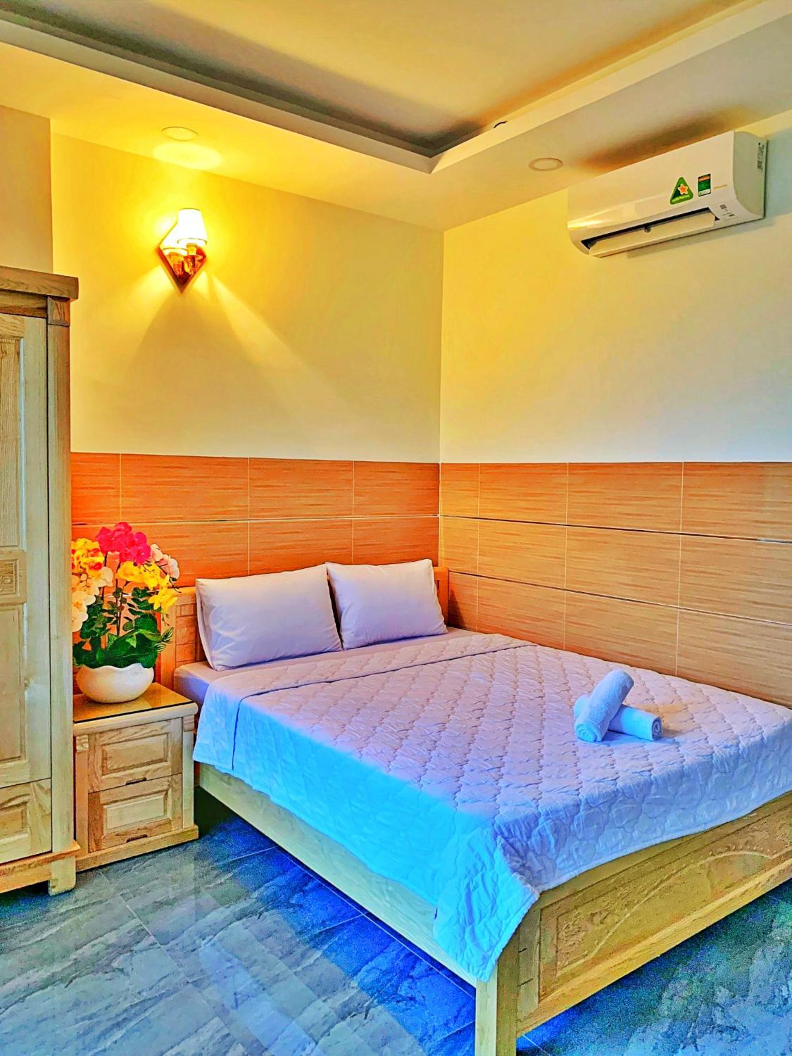 4, HANZ 868 Saigon Hotel, Tan Phu