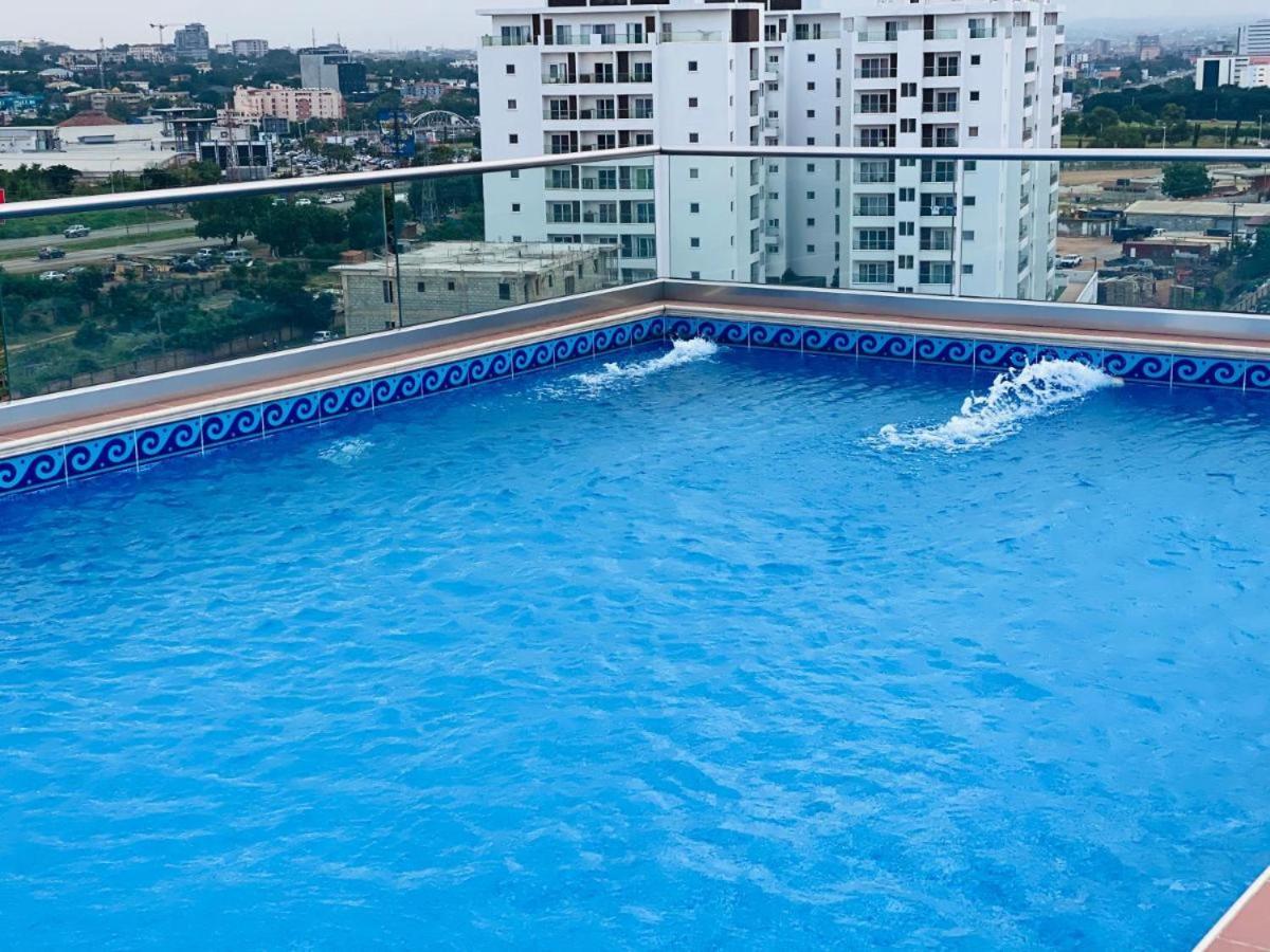 Swimming pool 2, Cozy Luxury Hideouts in East Legon, Accra, STUDIO & 1BDRM, 10mins from Airport, Accra