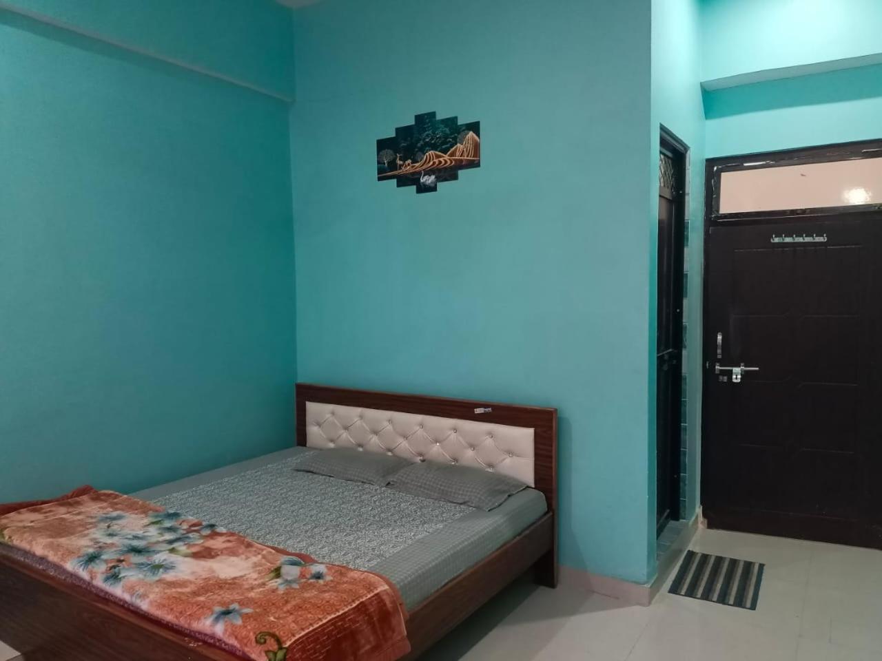 3, Purushottam Marriage Lawn and Hotel, Faizabad
