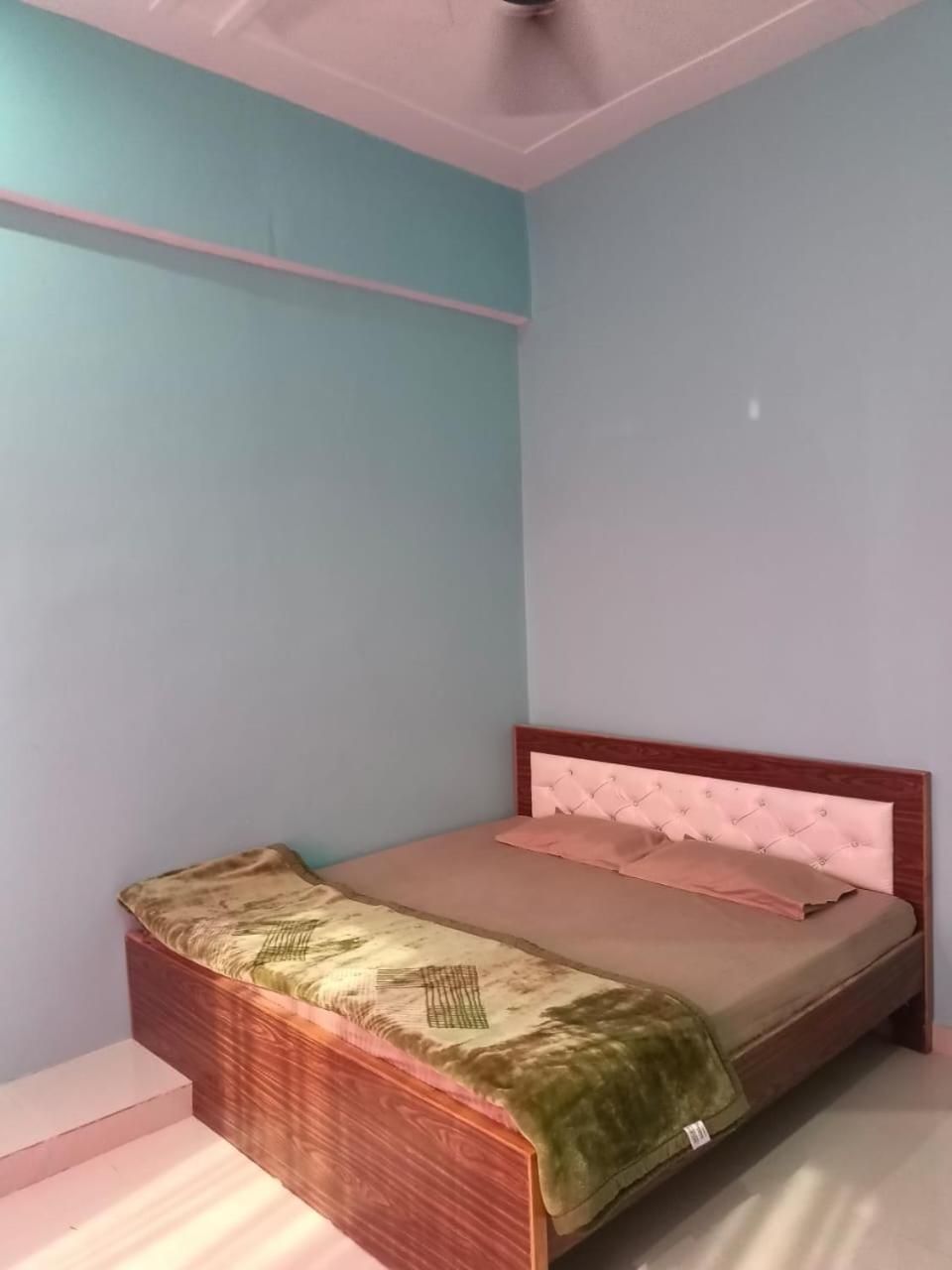 2, Purushottam Marriage Lawn and Hotel, Faizabad