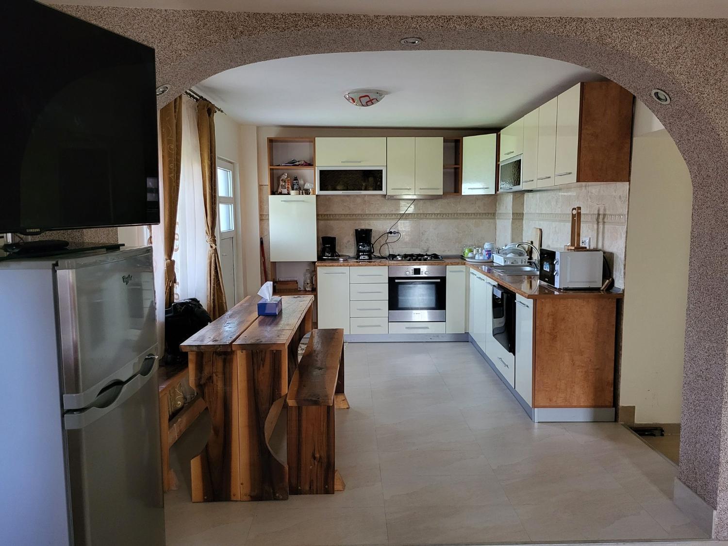 3, Casa David, Corbeni