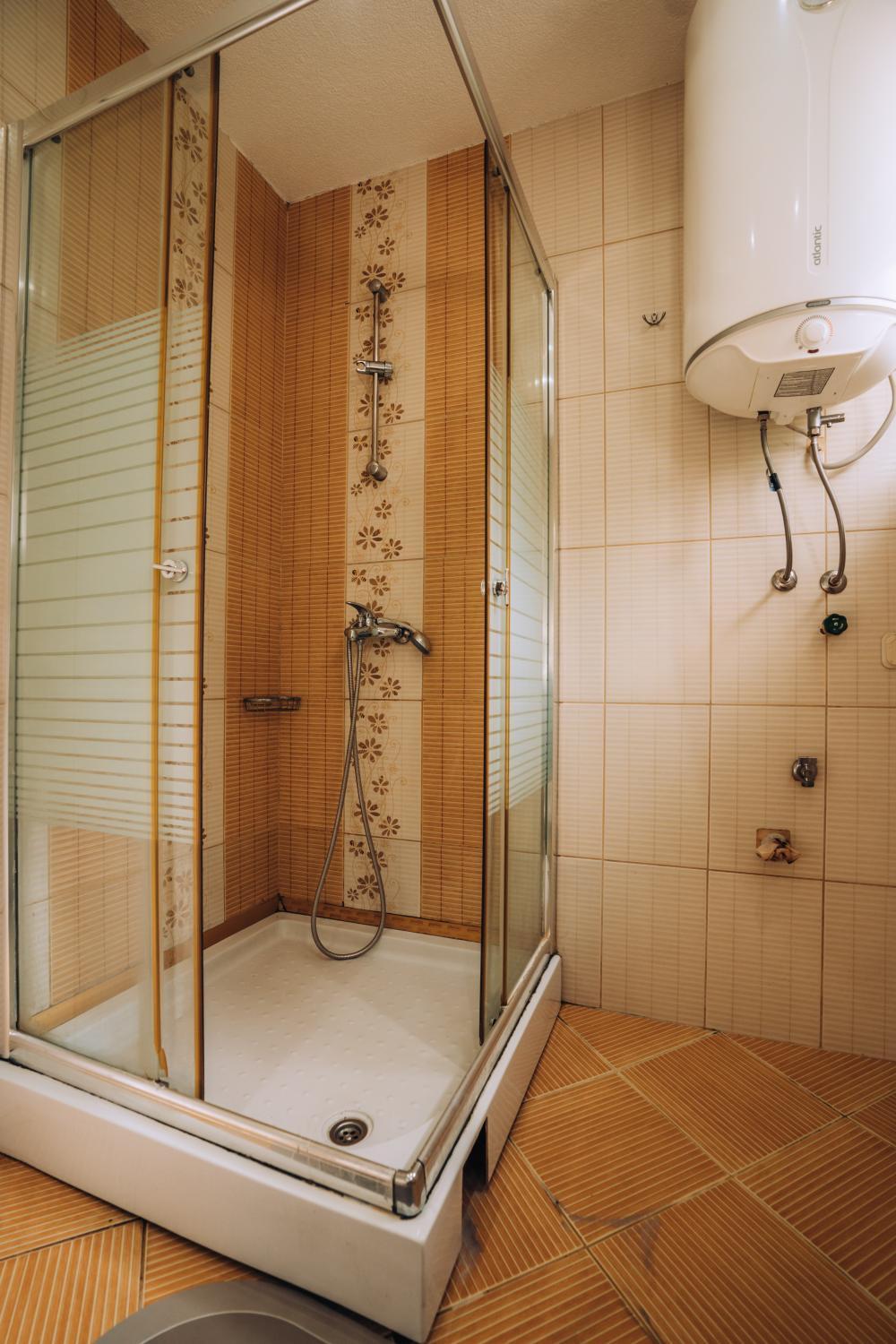 Facilities 4, Villa Risteski