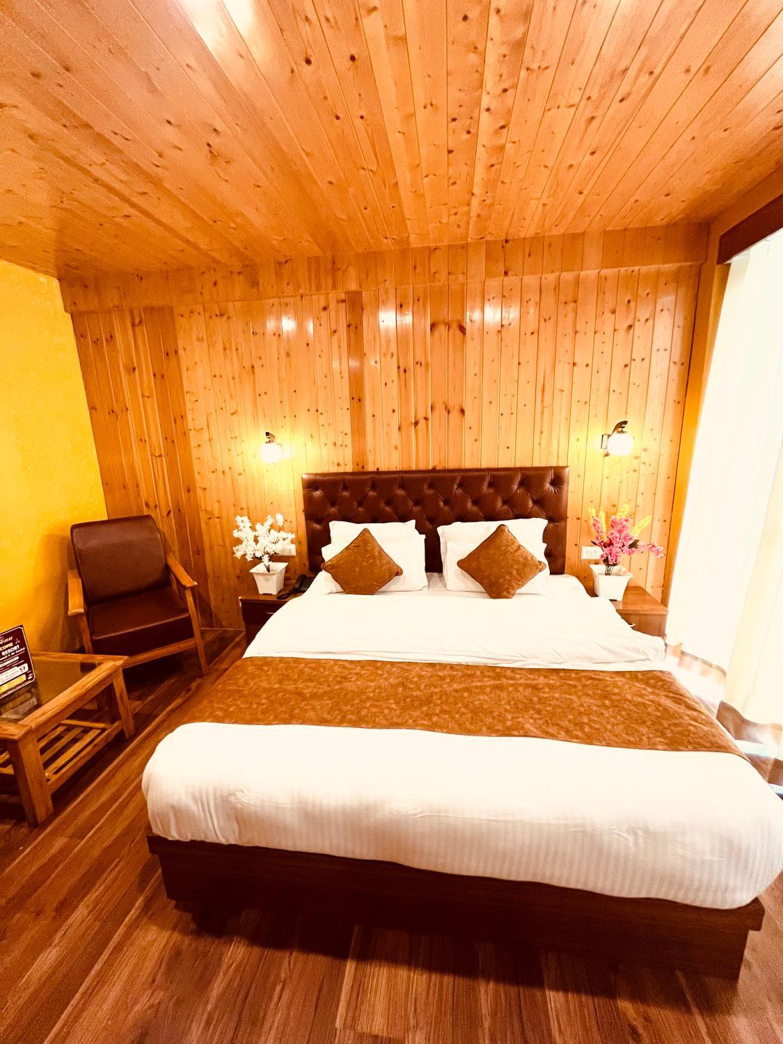 3, Hanjot hotel, Bharuch