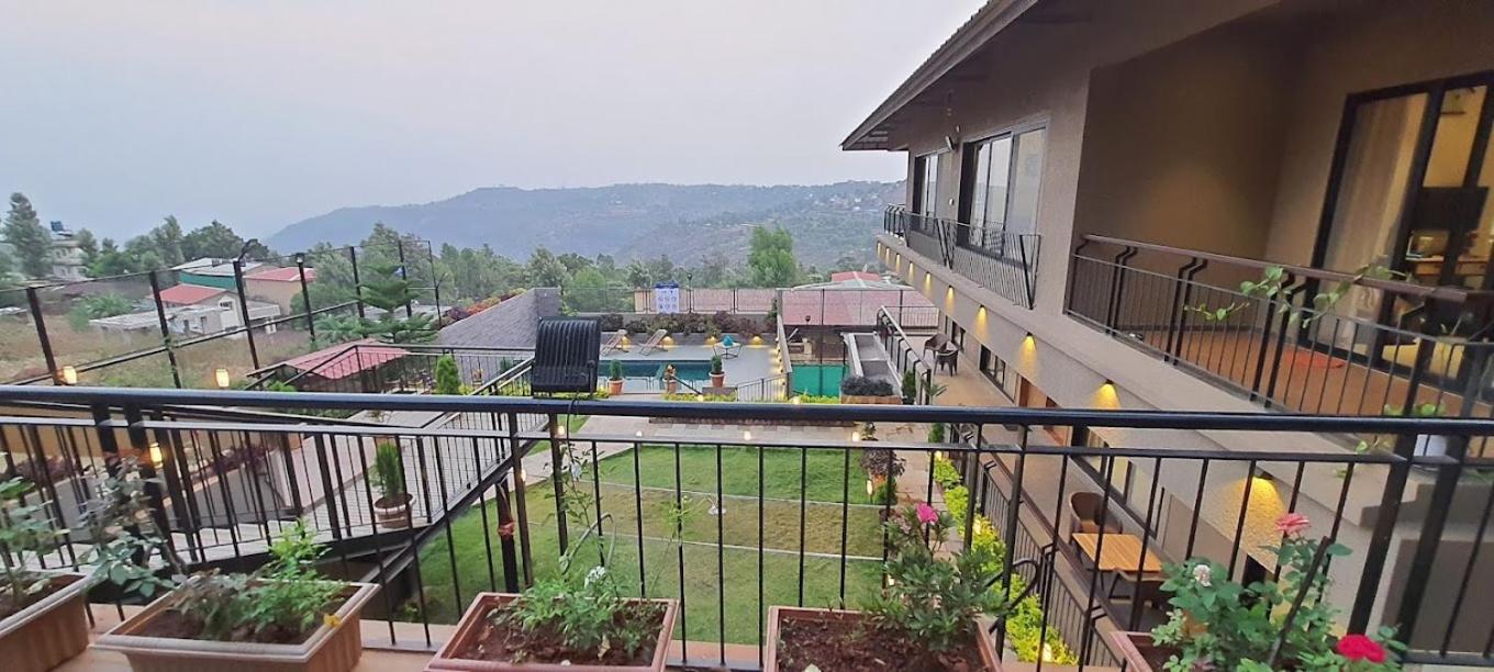 5, 5 Elements The Villa, Satara