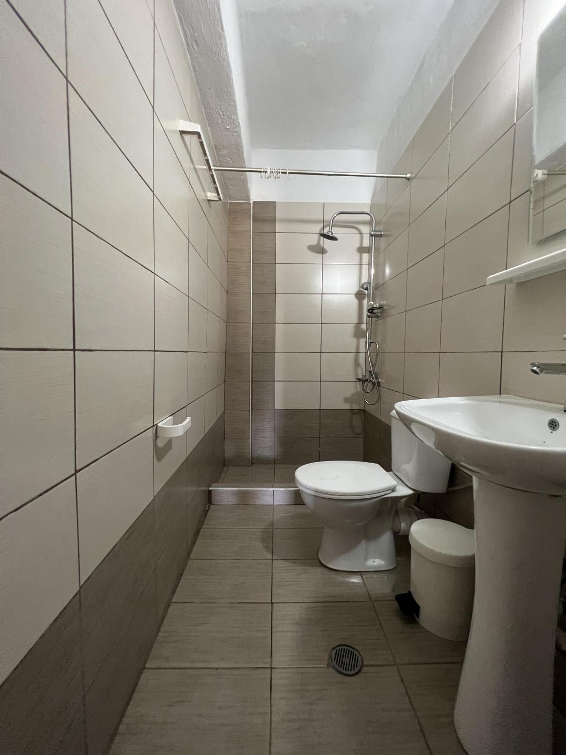 Bathroom 4, Studios ANNA, Central Macedonia