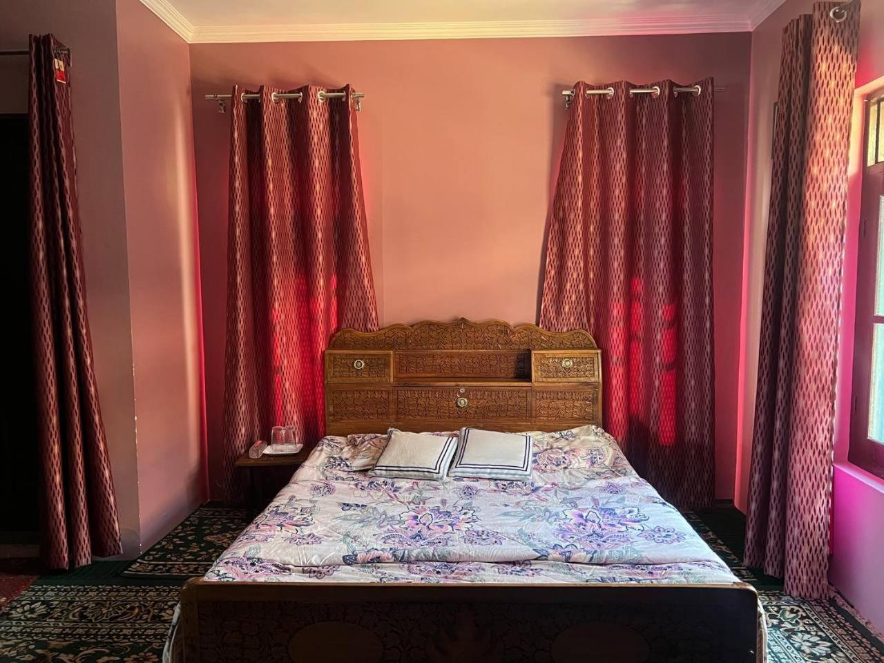 2, Haven Retreat, Srinagar