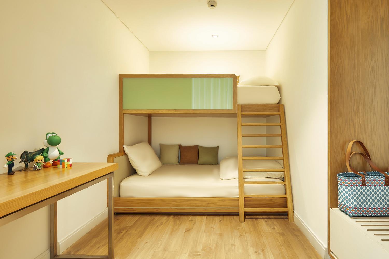 2, Ocean View Fusion Suites Across the beach, Sơn Trà