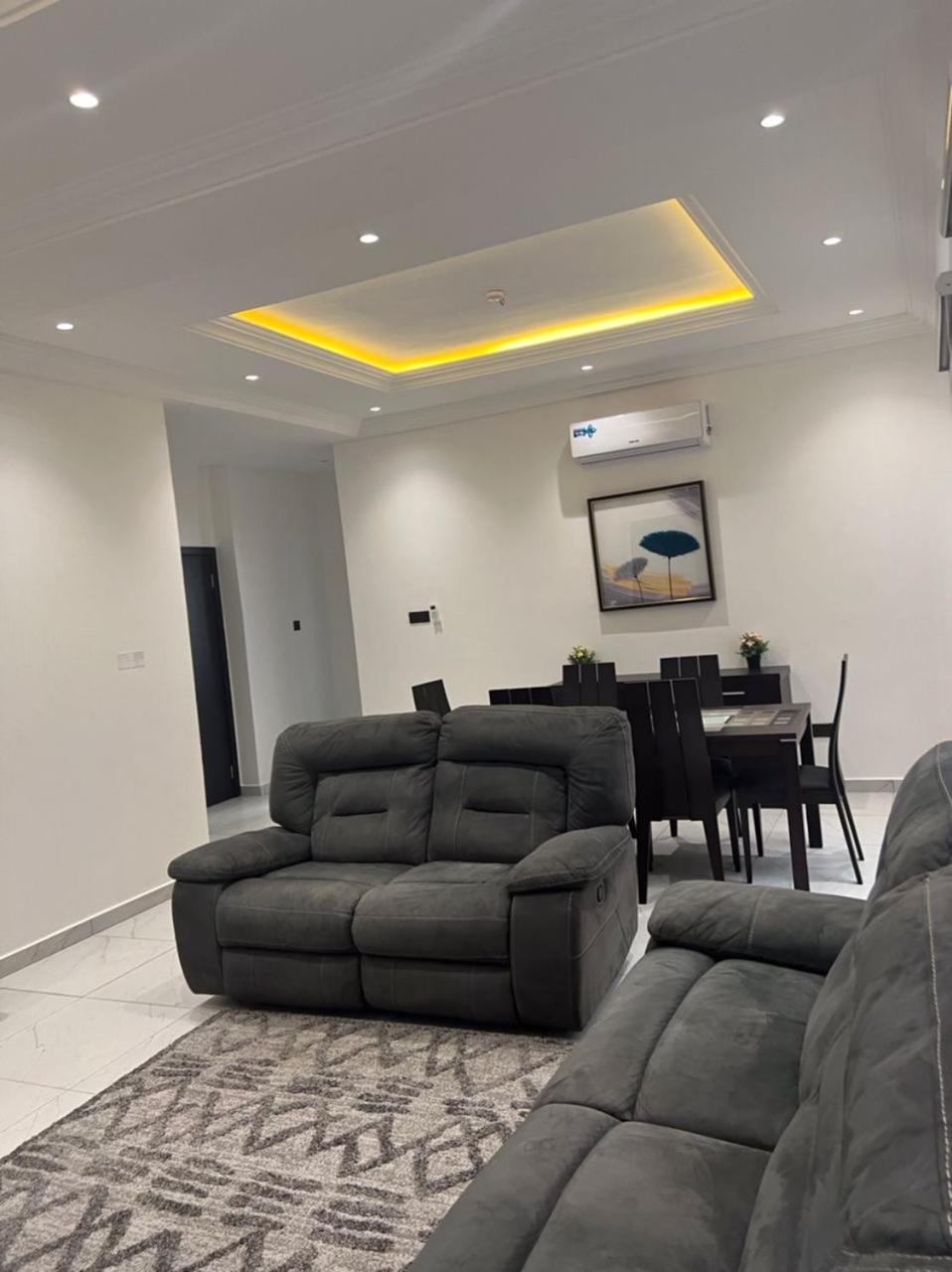 3, 3B11 Comfort Stay, Tema