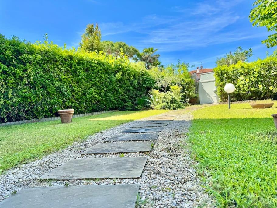 3, Villa Matteotti Garden Lux 200mt by the sea, Lucca