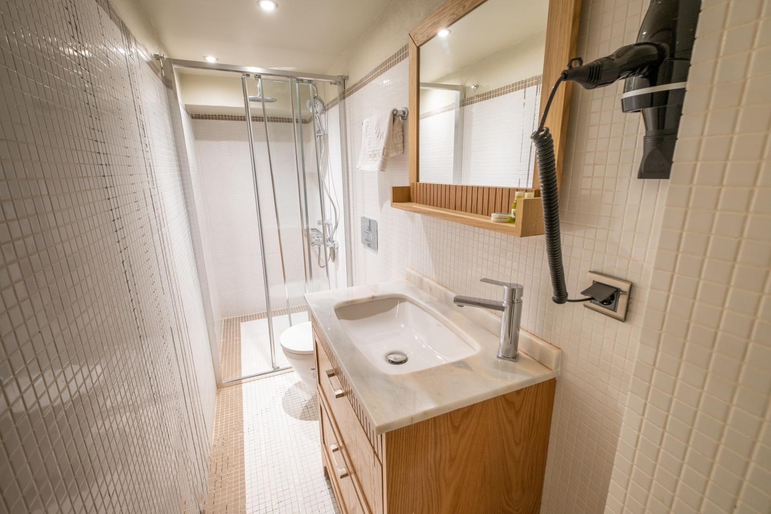 Bathroom 2, Mayer Select Residence, Beyoğlu
