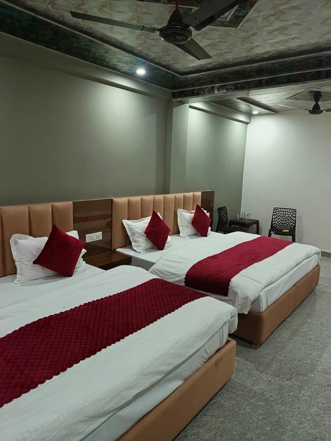 5, Hotel Fateh Heights, Chamoli