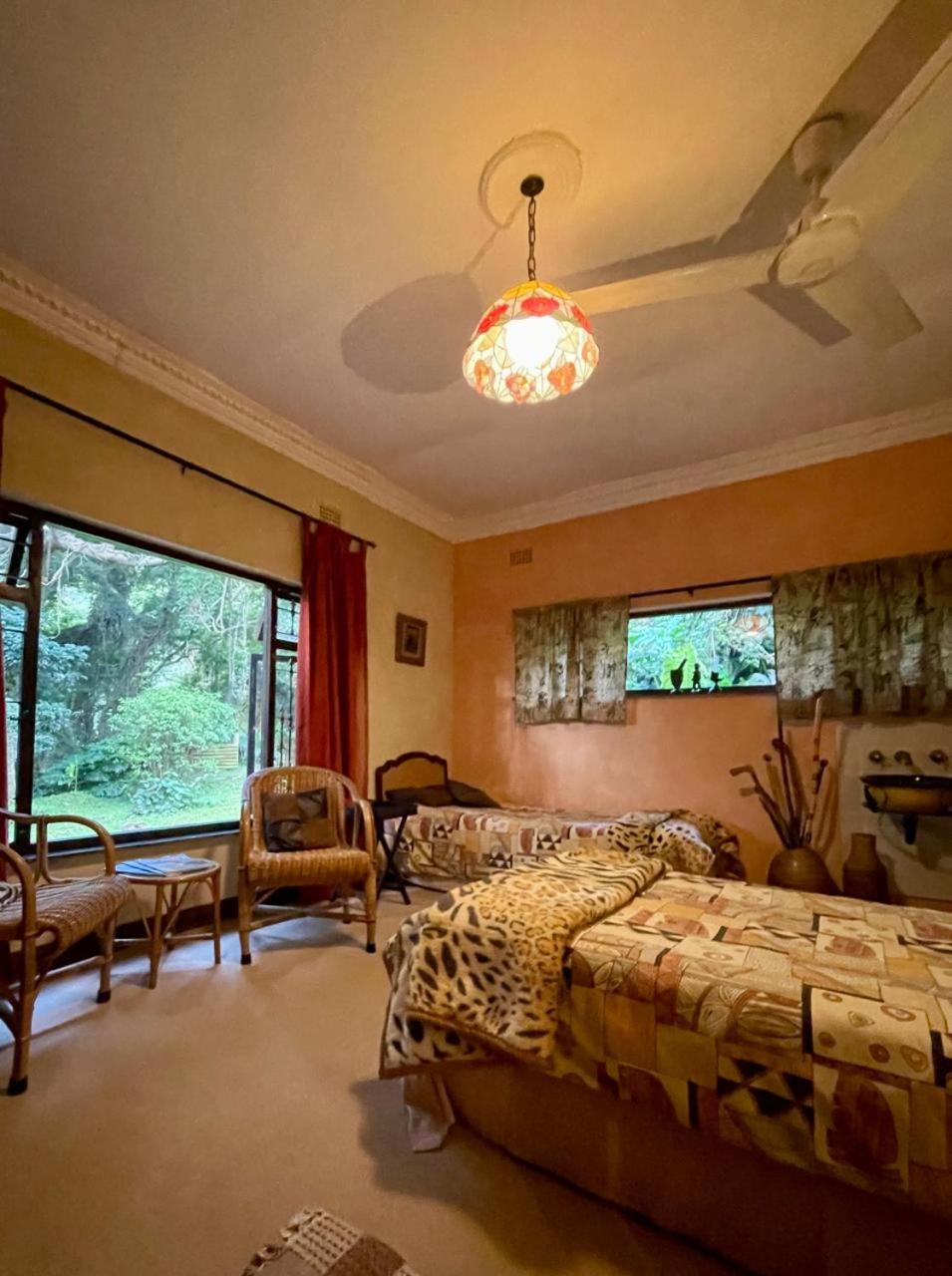 4, Harmony Hall, Ugu