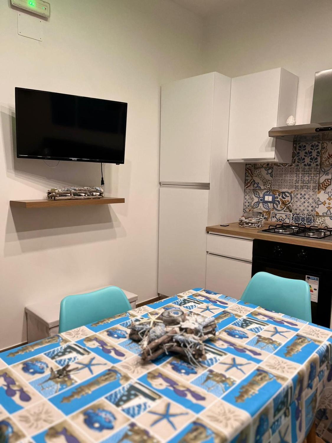 5, Tonhome, Palermo