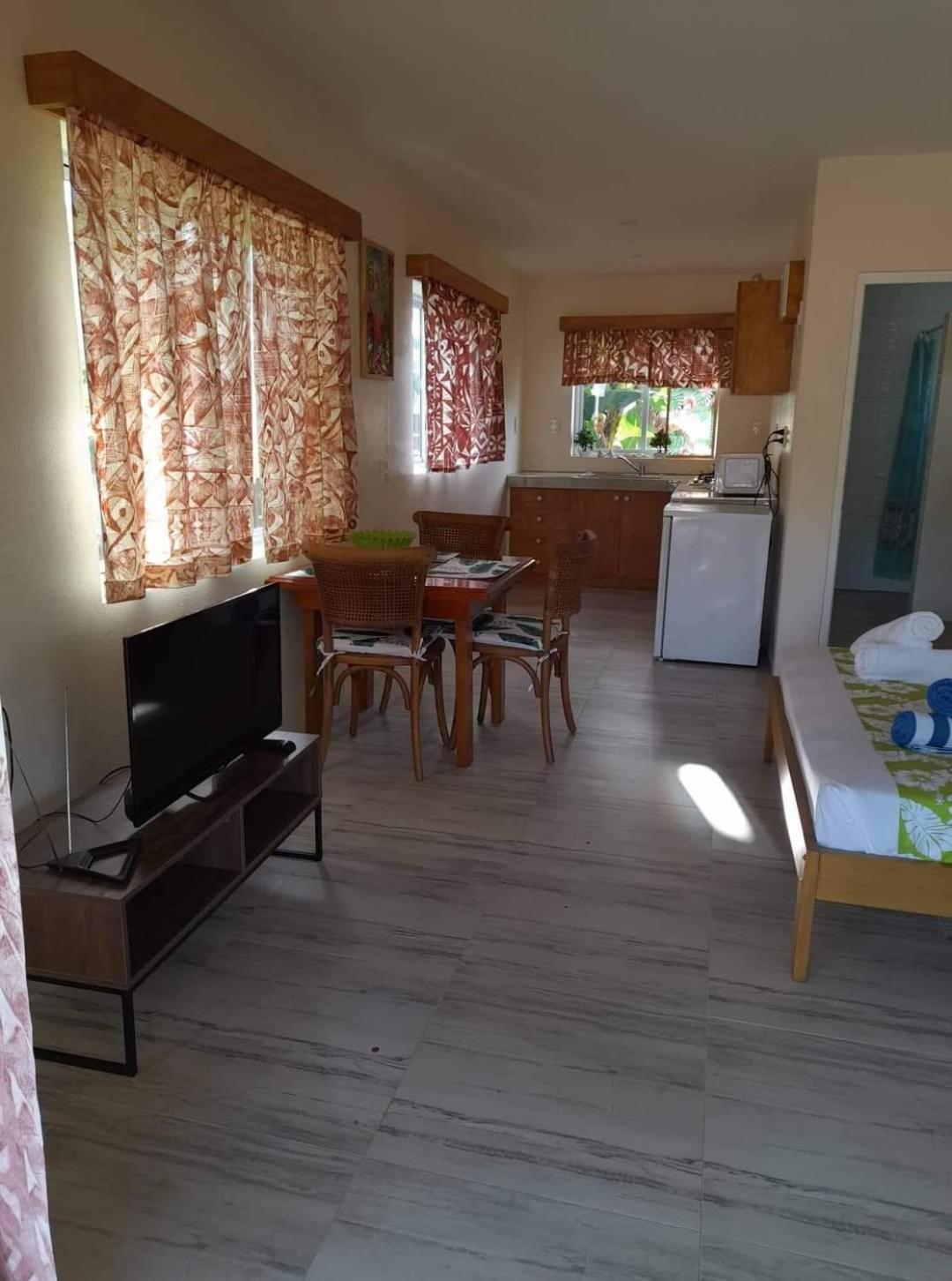 4, Dominic Beach Bungalows, Rorotonga