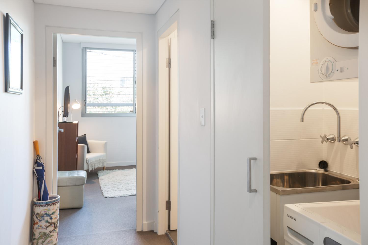 Others, Spacious Modern Apartment In Sydney's North Shore, Sydney