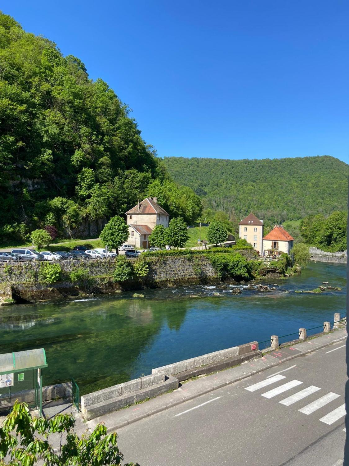 View 2, Lods Hotel de France, Doubs