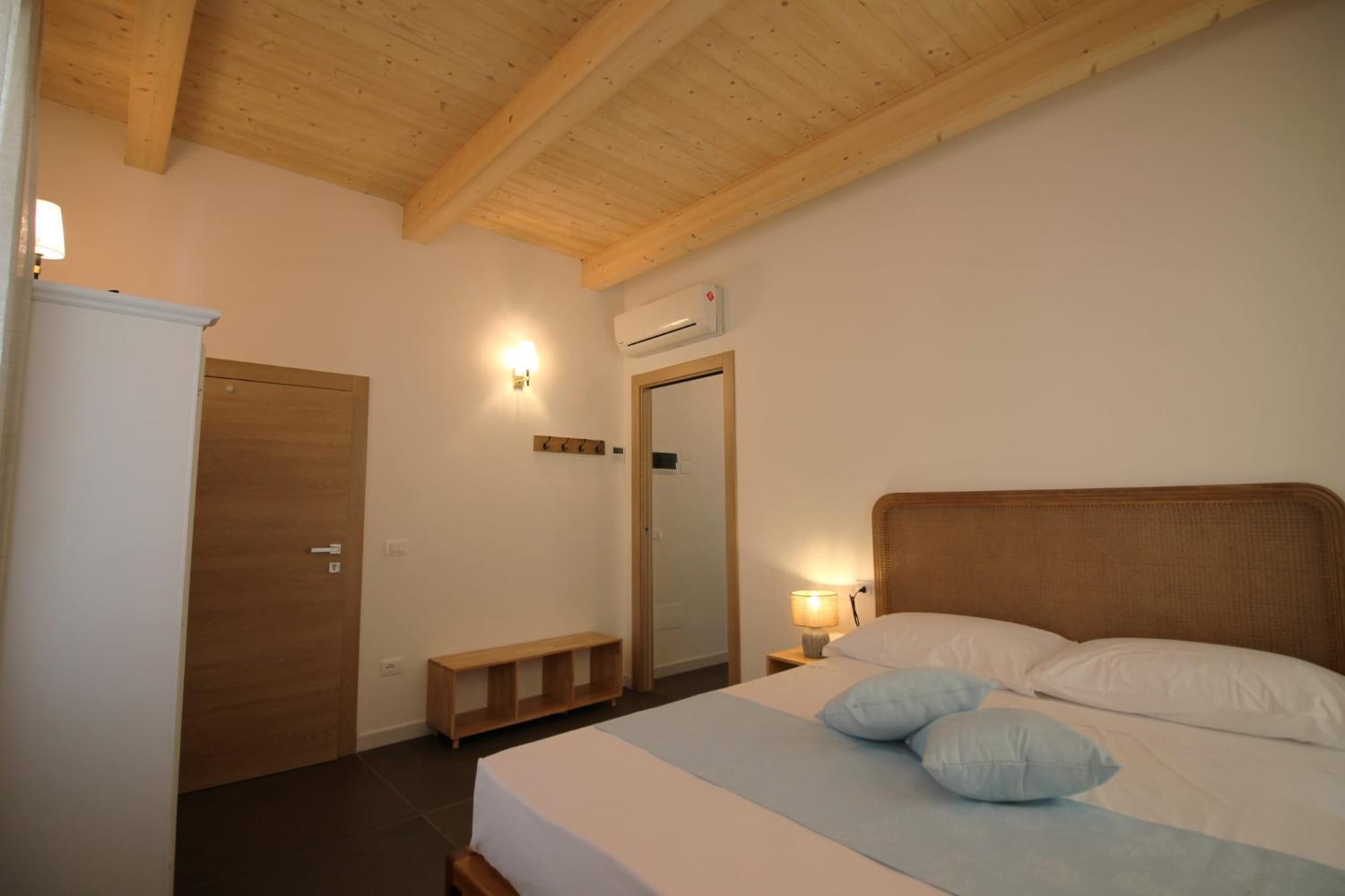 3, Il Cigno, Rimini