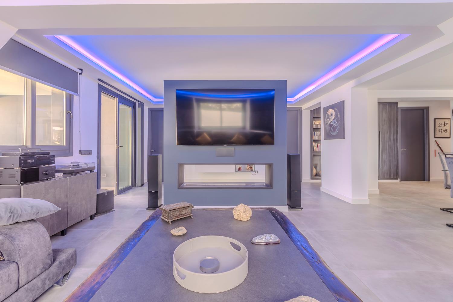 4, Luxury Villa Amazing Location, Málaga