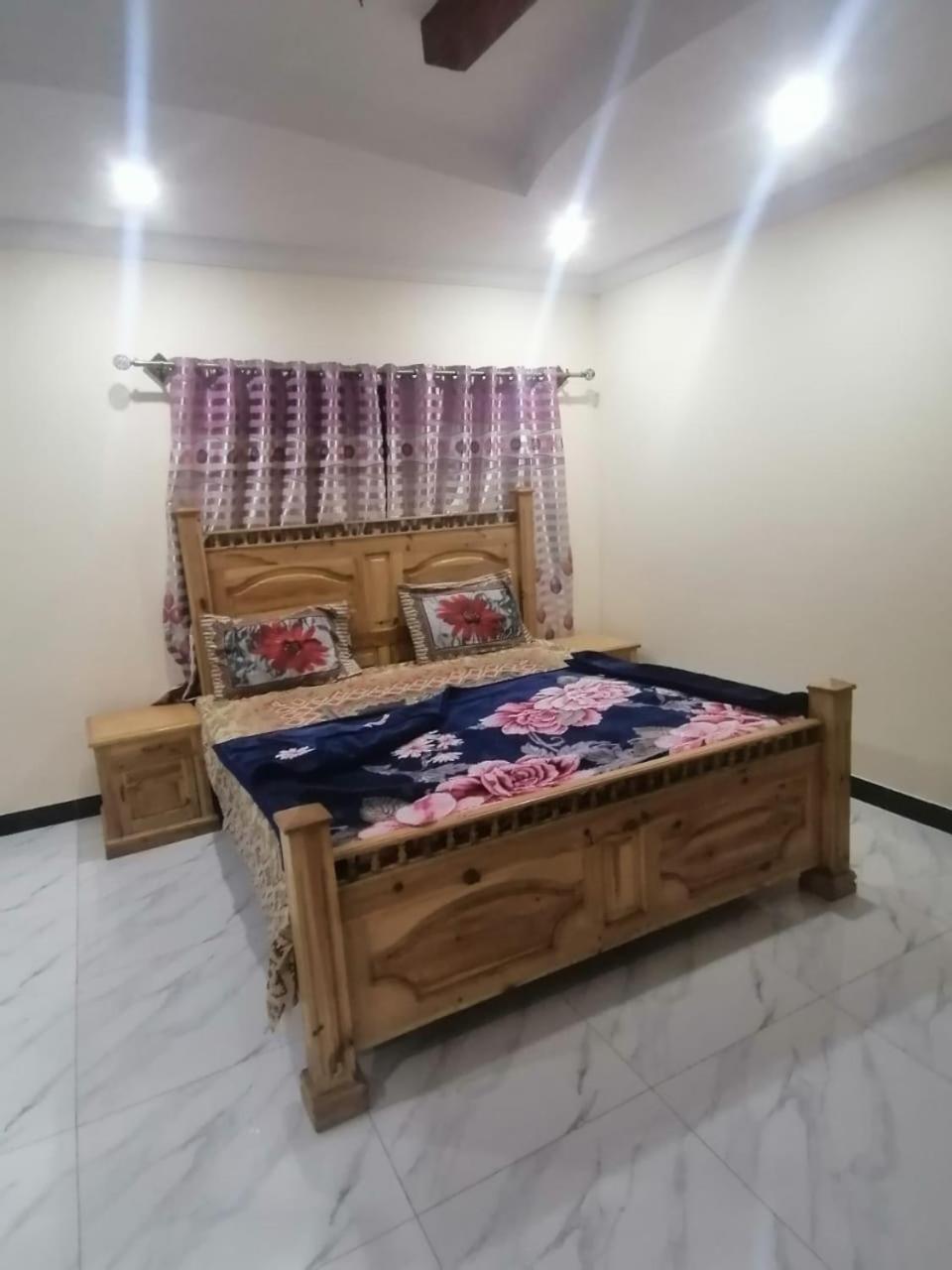 4, Crystal Hotel, Rawalpindi