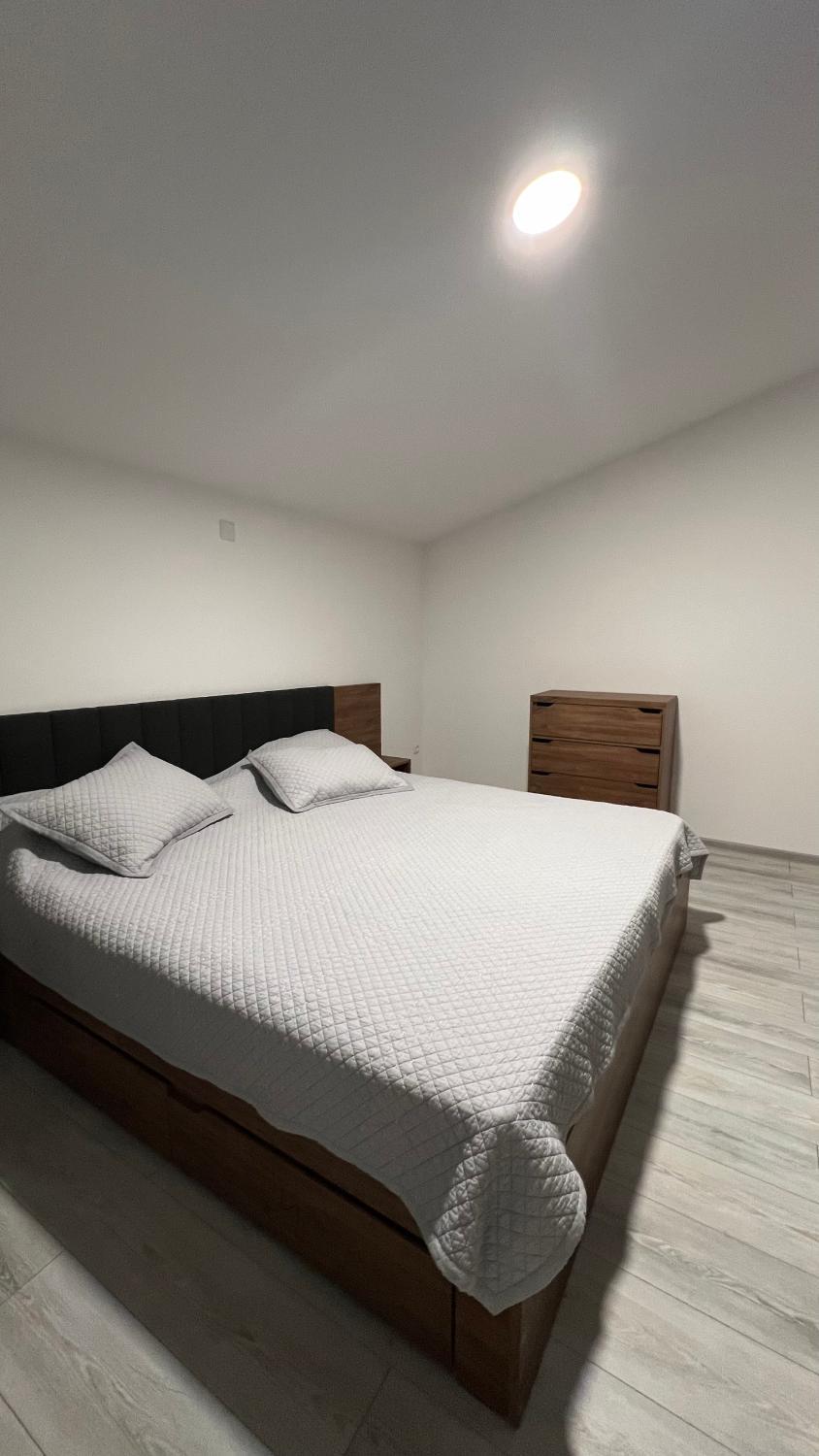 5, MiRoom