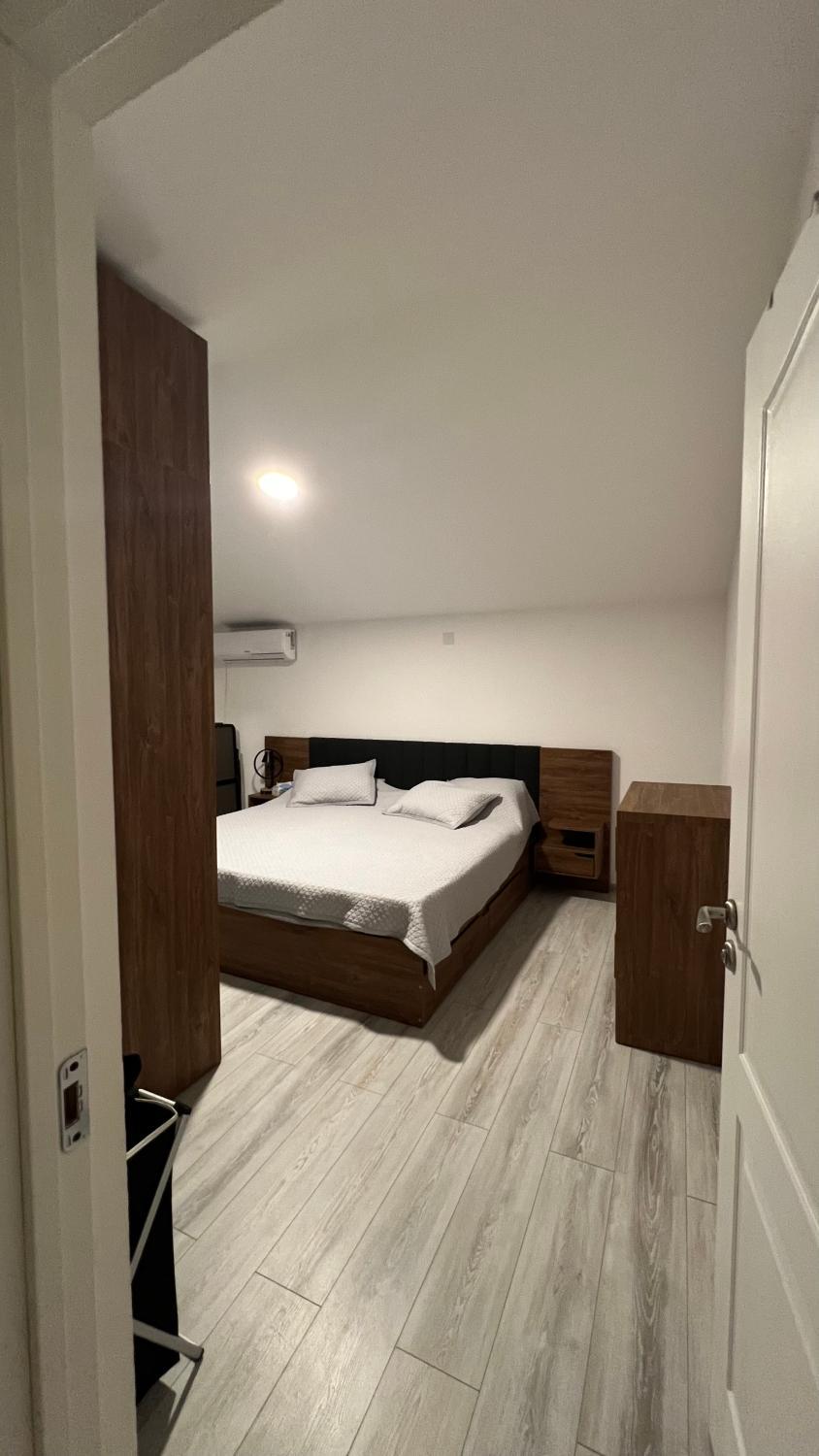 4, MiRoom