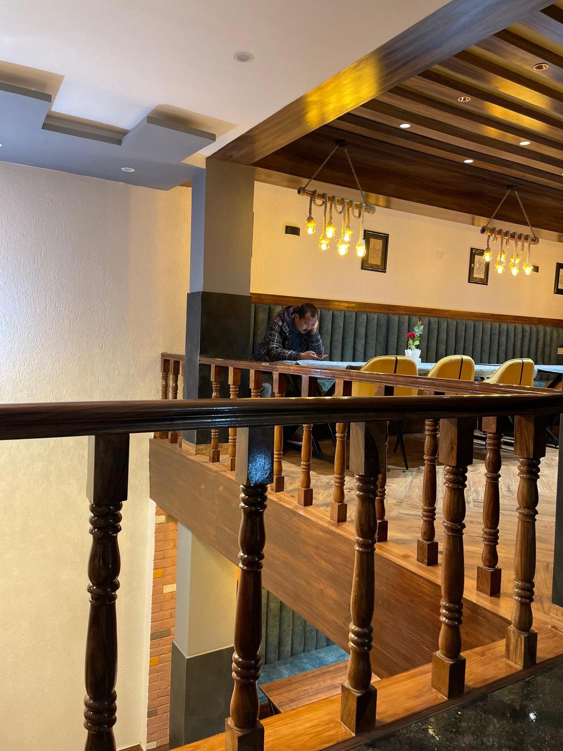 Bar/lounge, Hotel Palm Villa, Kullu