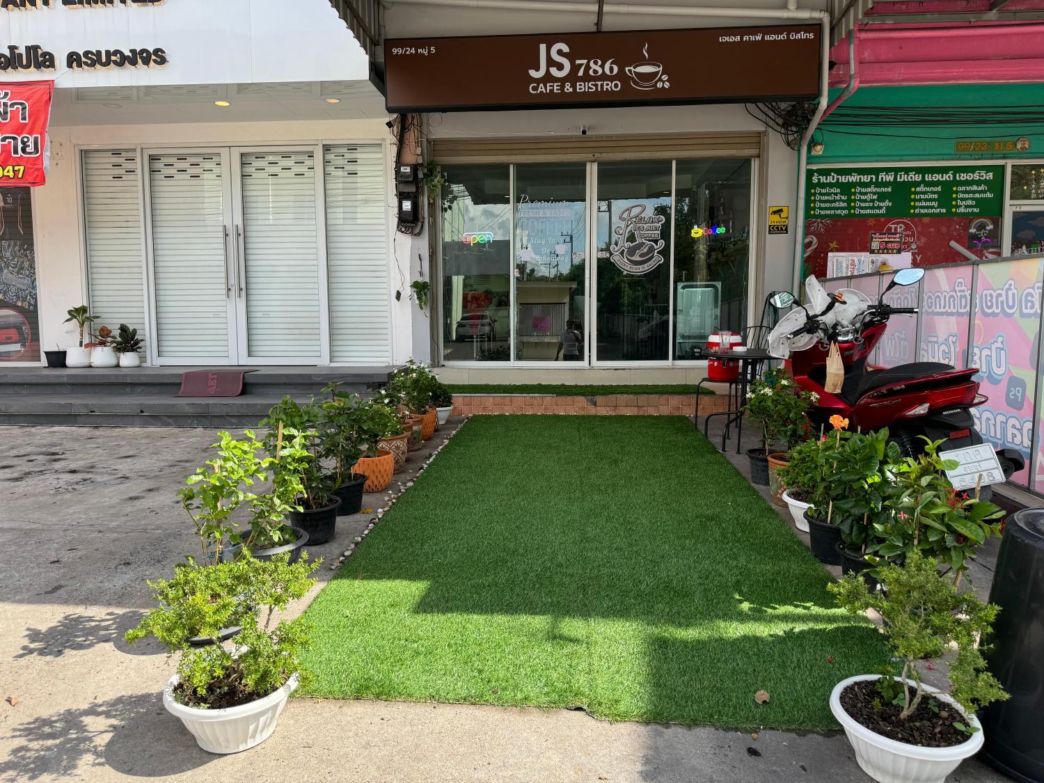 Exterior view, JS786Hostel, Pattaya