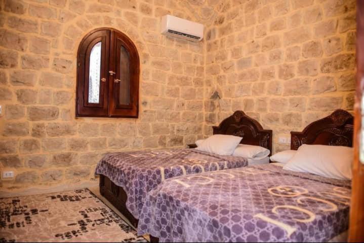 5, Villa Bustan Tunis, Yusuf as-Sidiq
