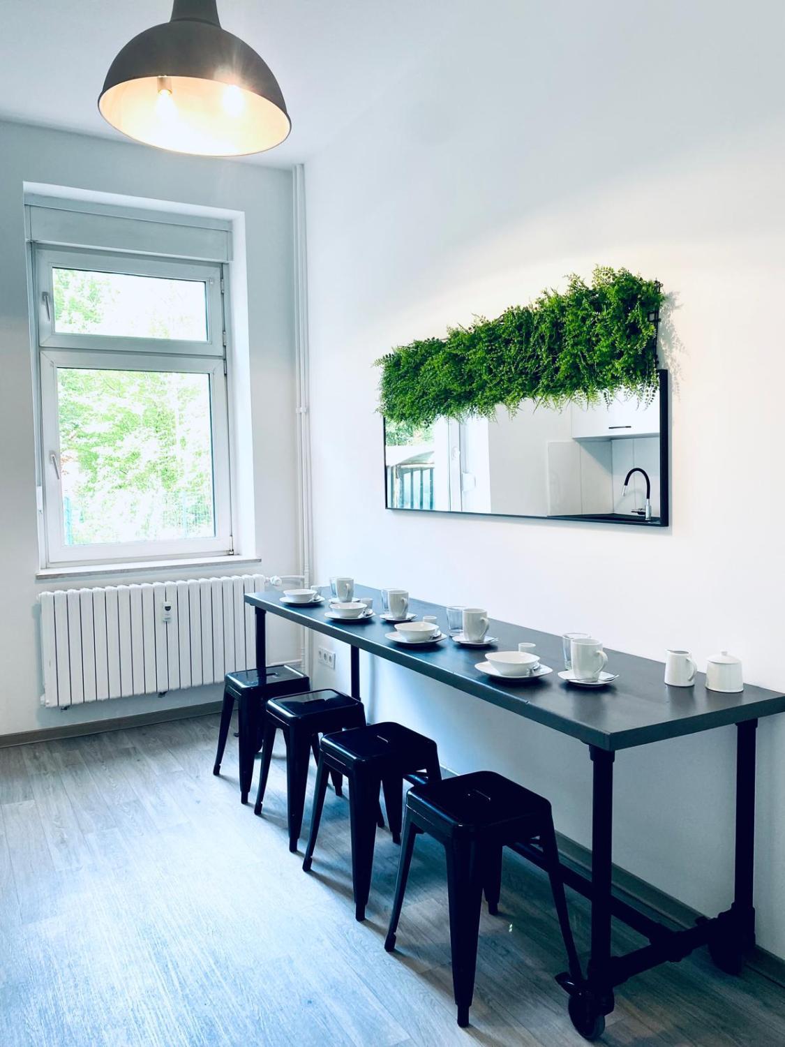 4, SH-Team Apartments for work & travel with free parking, Duisburg