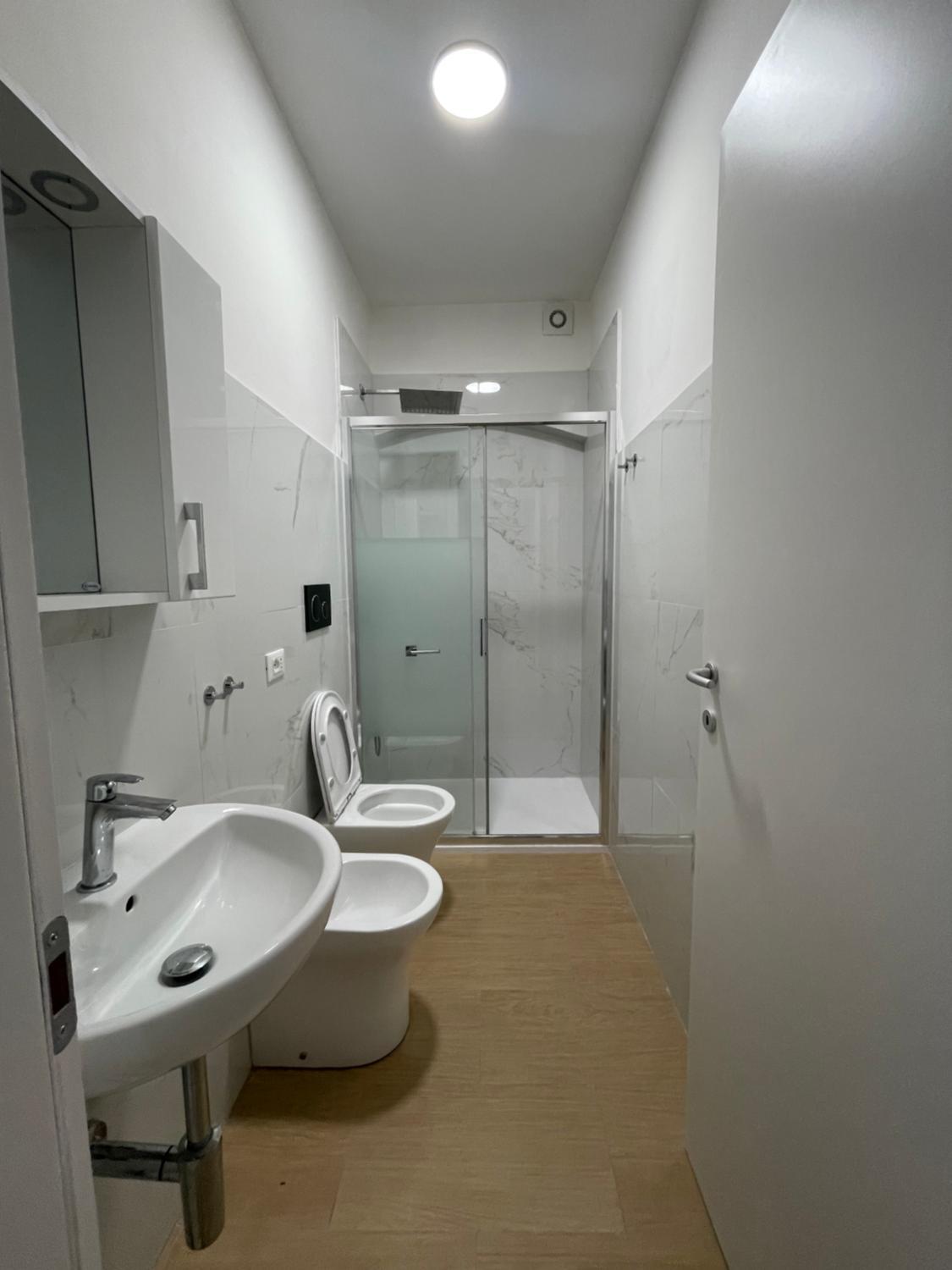 3, Casa al mare, Savona