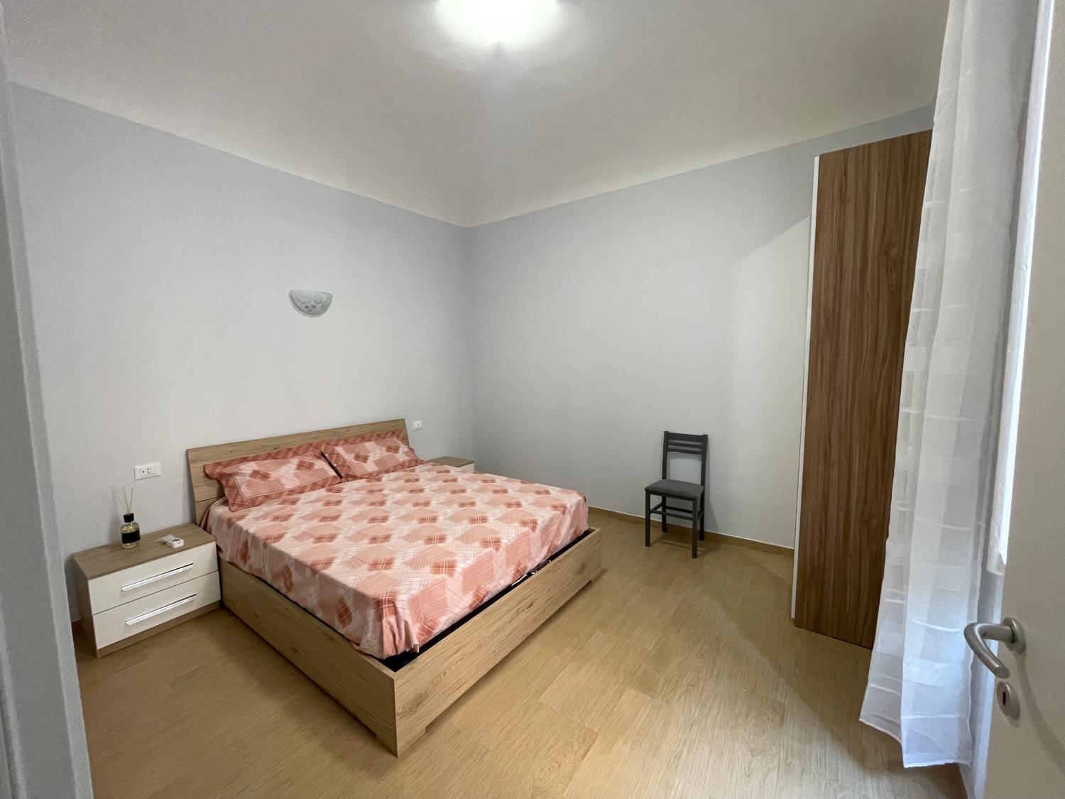 5, Casa al mare, Savona