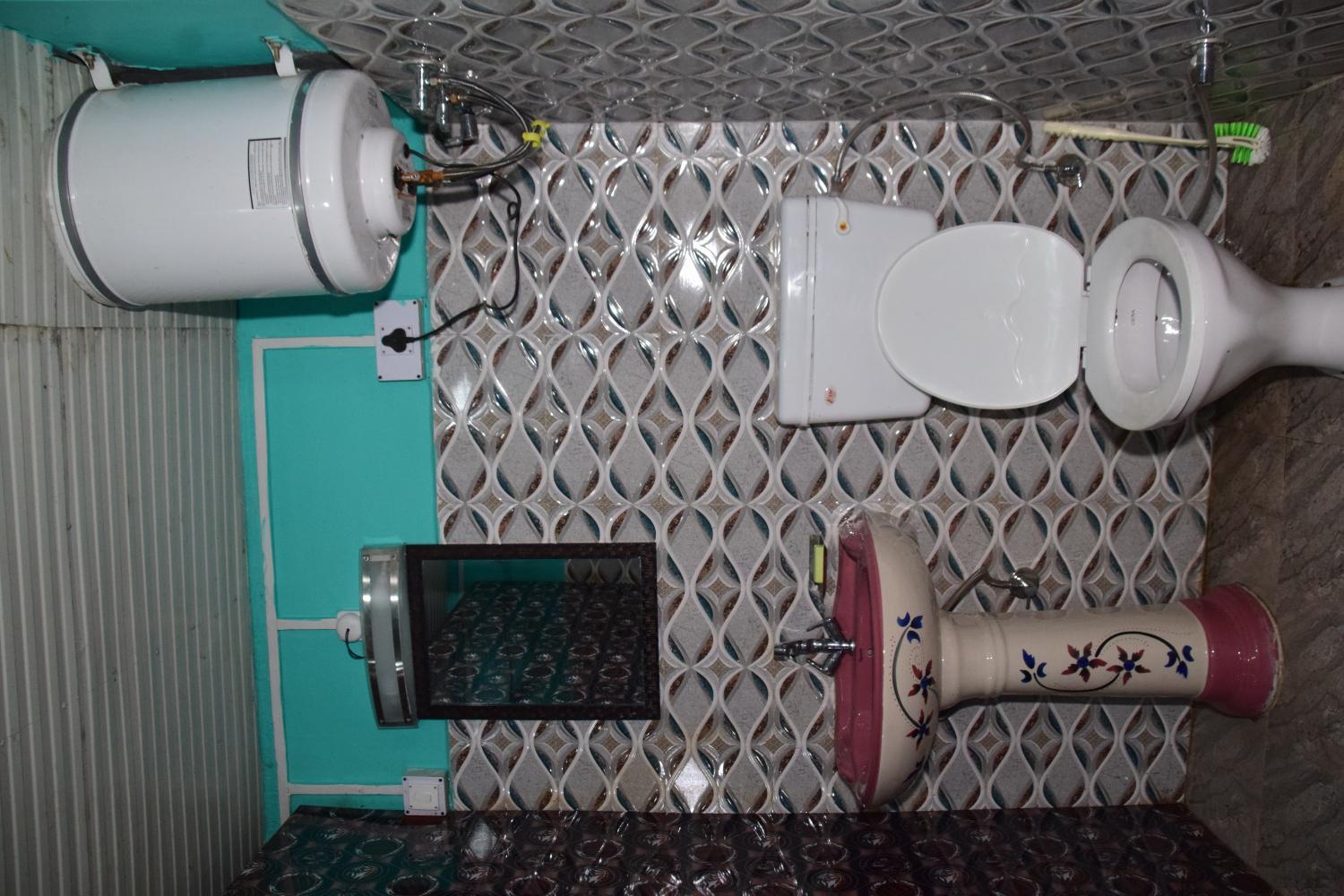 Bathroom, SNOW VIEW Homestay, Kullu