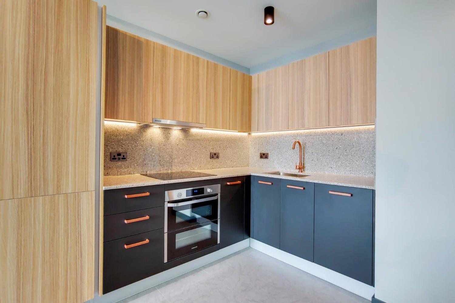 Kitchen 2, Chic and Comfortable Accommodations in London, London