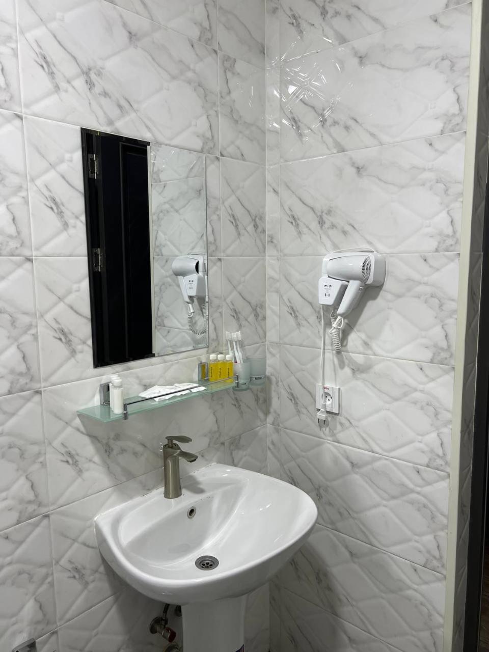 Bathroom 3, Tashkent Eco-Karaman Hotel, Tashkent City