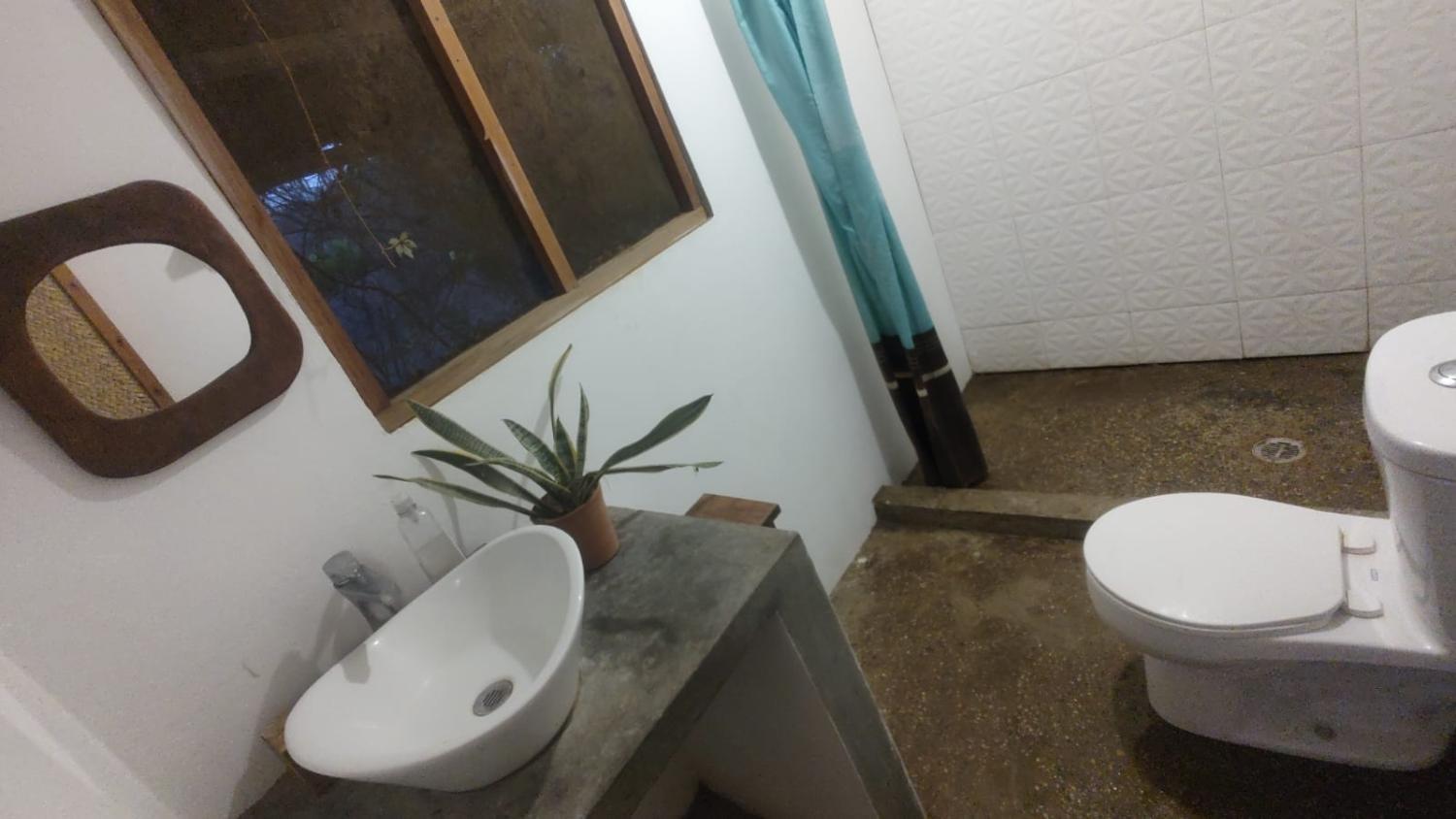 Bathroom 2, Casa Anna Mazunte, Dist. Pochutla