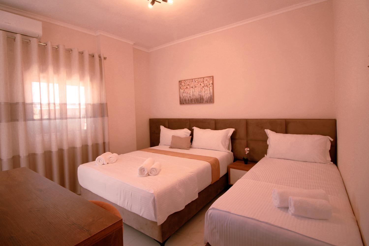 5, Arber's Hotel, Sarandës