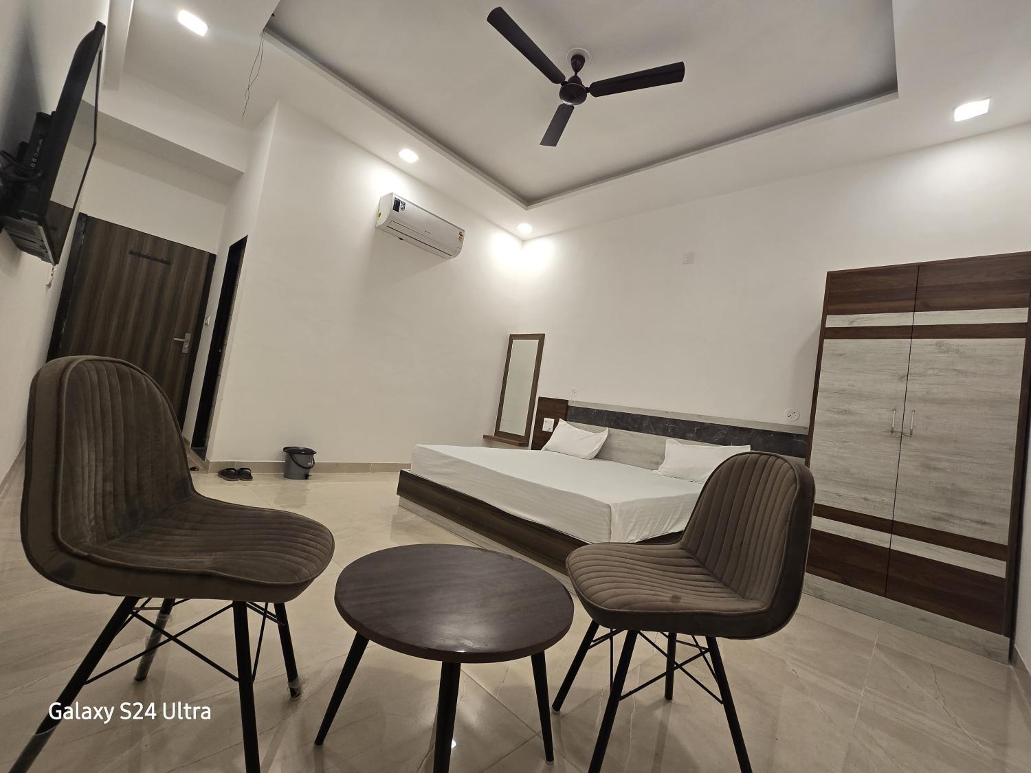4, RN Hotel, Jhunjhunun