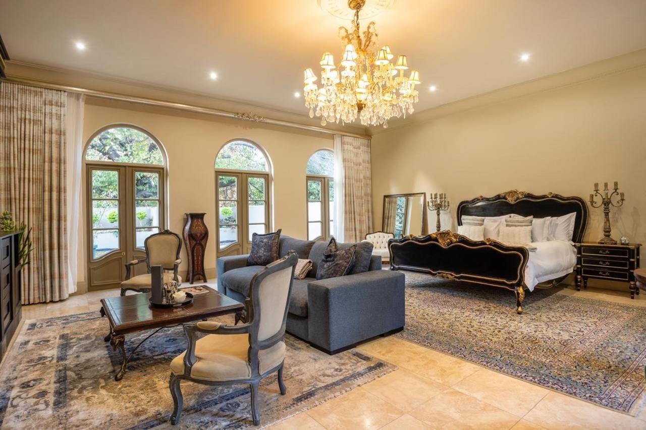 4, The Shyre Mansion, City of Johannesburg