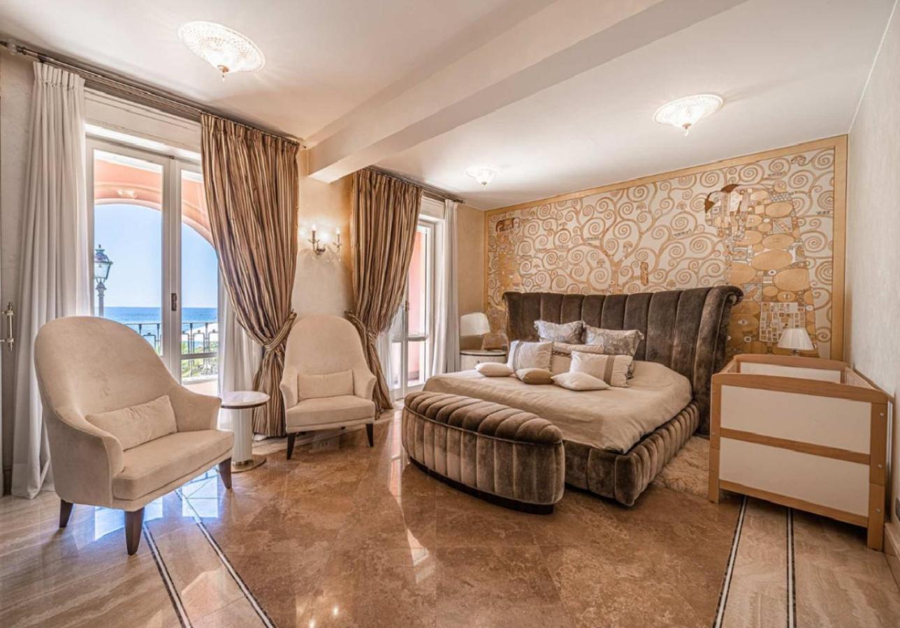 3, Villa Luna, Savona