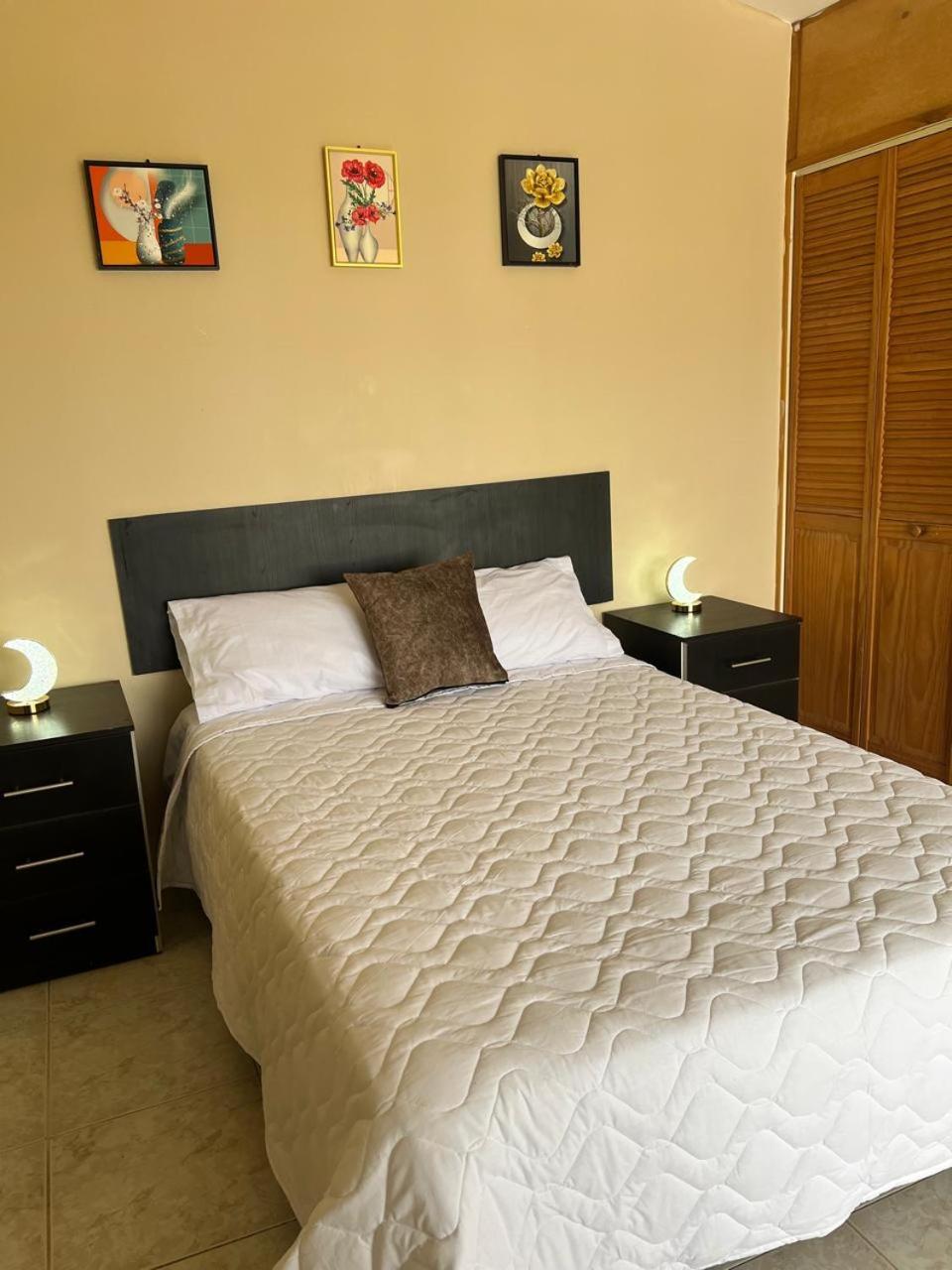 5, Casa de Carlos, Manta