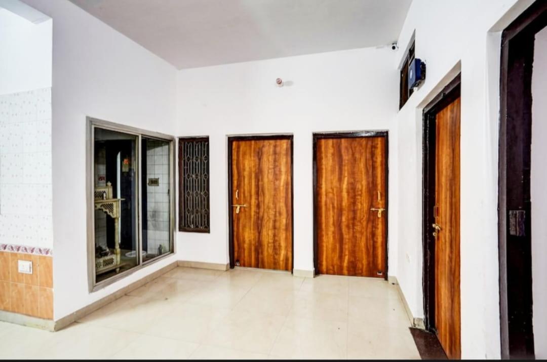5, Hotel K D, Lucknow