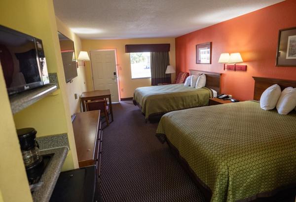 2, Suites inn, Pulaski