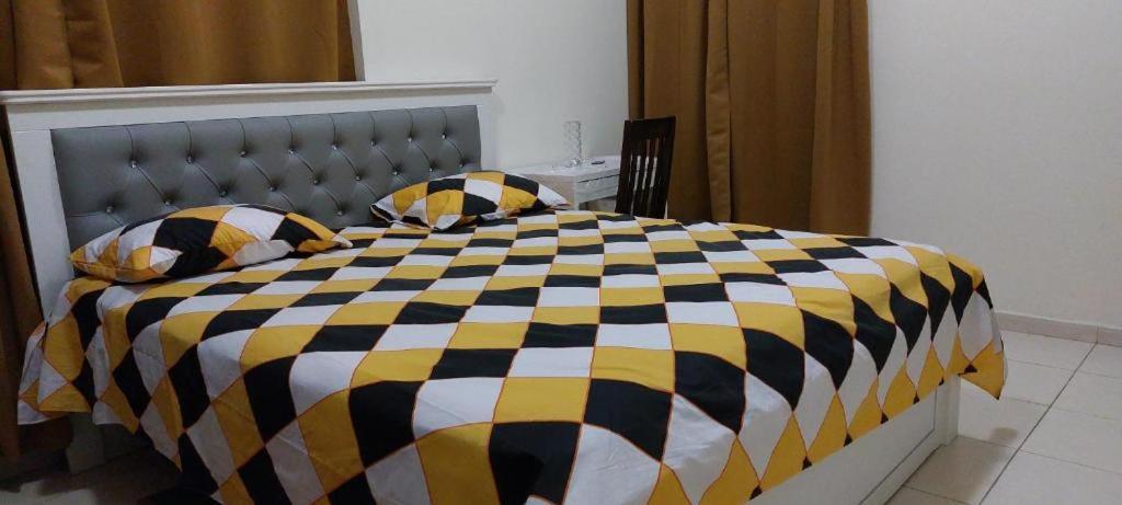 5, MASTER BEDROOM FOR SHORT STAY IN DUBAI BY MAUON Tourism, Deira
