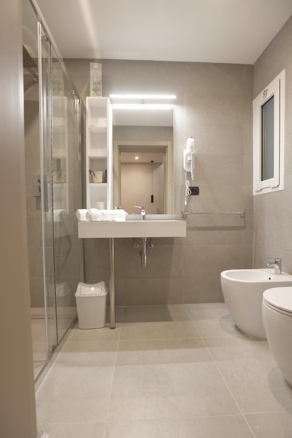 Bathroom 5, Marina B&B Adults Only, Genova