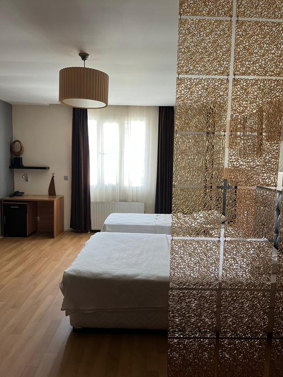 5, Dedebey Otel, Mut