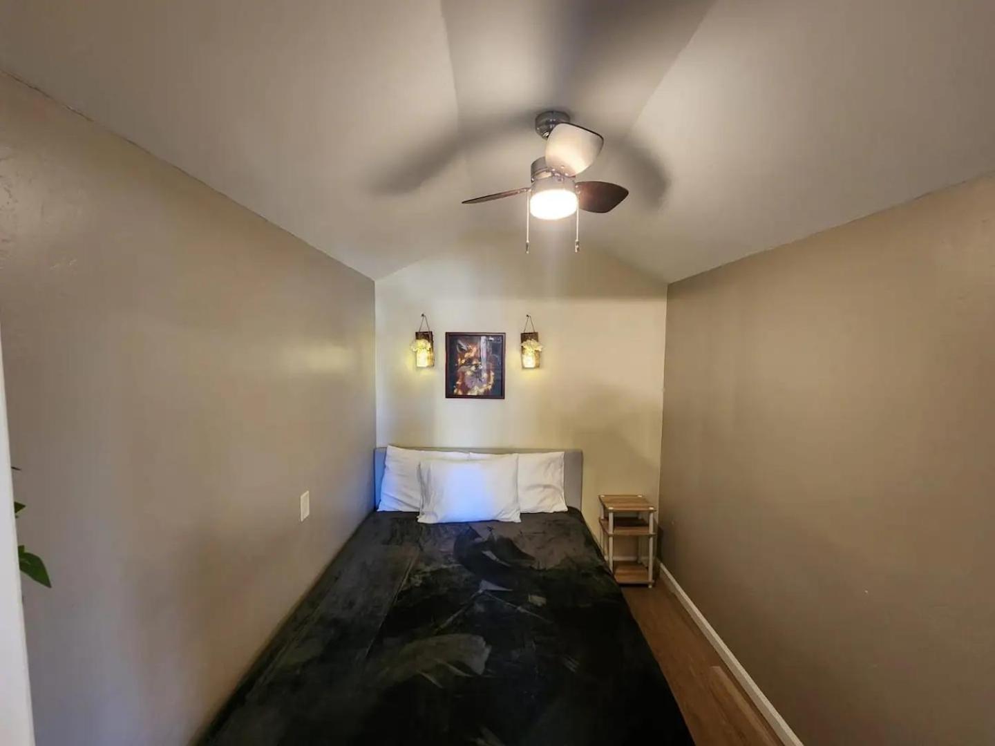 3, Couple's Peaceful Getaway - 4 Minutes from Village, San Diego